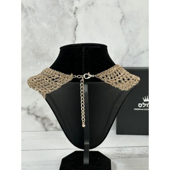 Crocheted chainmail bib necklace, Cleopatra Gold Mesh Collar Necklace - Picture 5 of 12